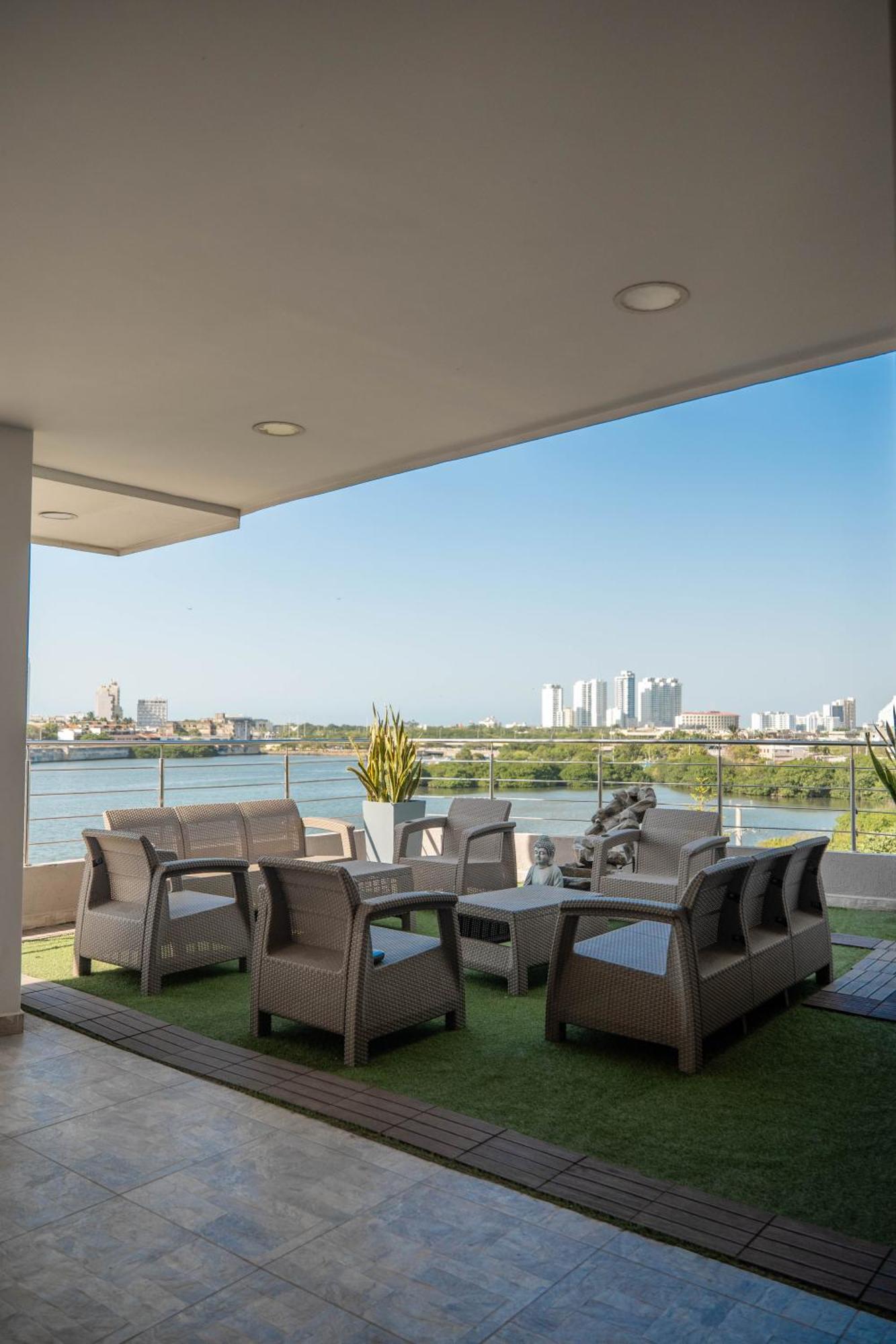 Bahia 79 Apartasuites Cerca Al Centro Cartagena  Exterior foto