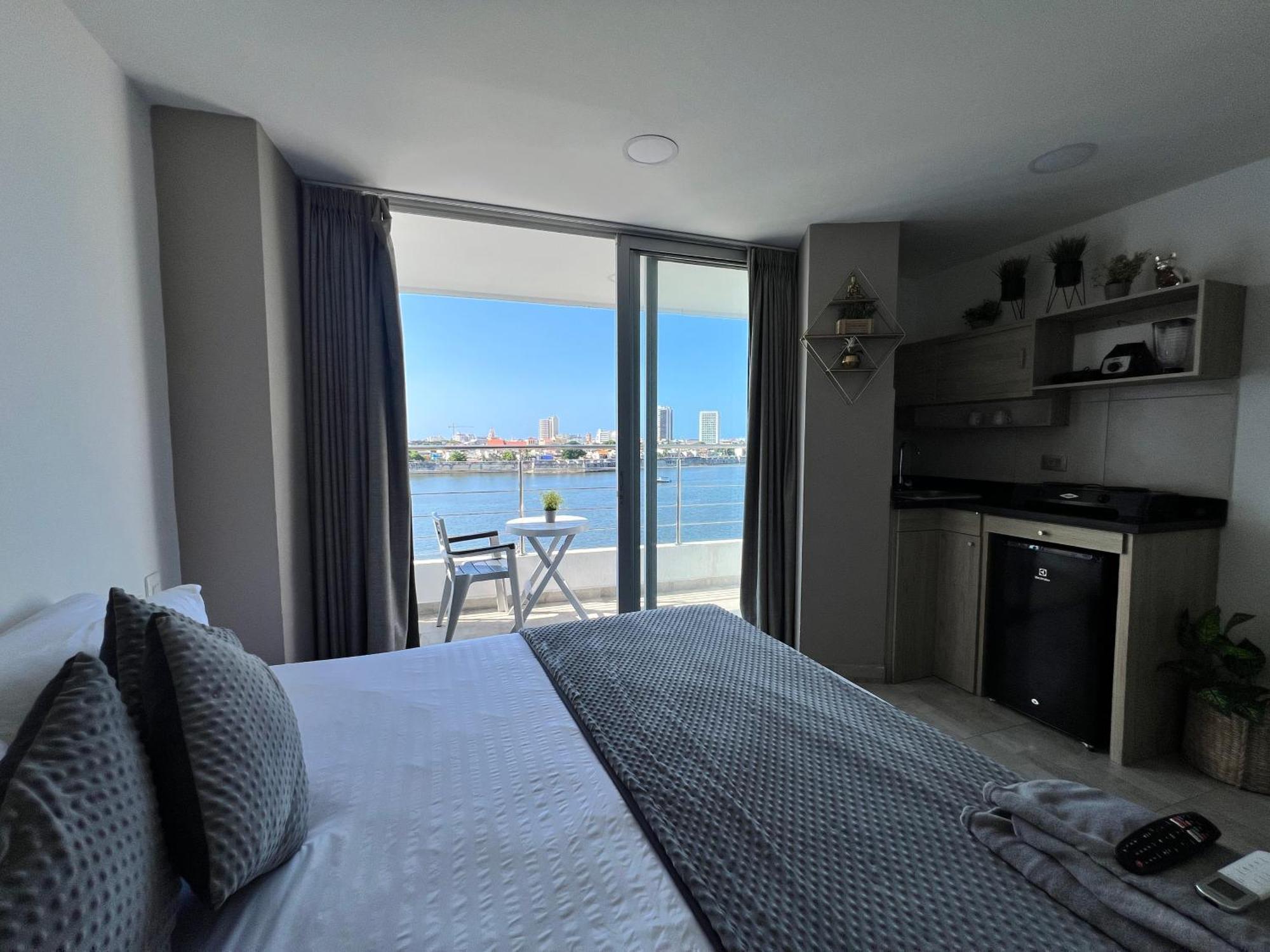 Bahia 79 Apartasuites Cerca Al Centro Cartagena  Exterior foto